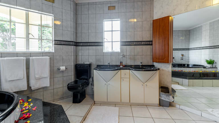 Gannet Place Ultra Luxury Room